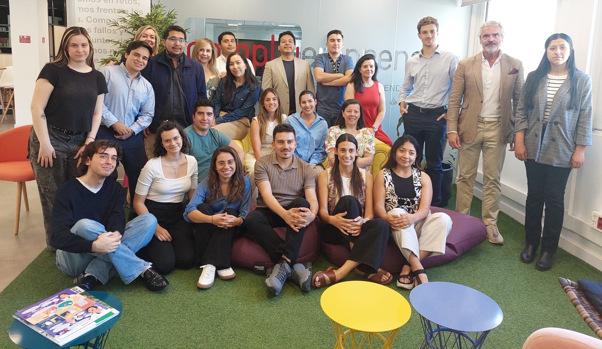 VISITA EMPRENDEDORES "PUENTES DE TALENTO"